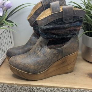Bed Stu Wooden Wedge Sole Women's Size 6 Platform Fabric Top Boots